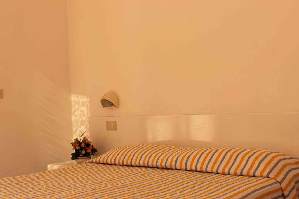Residence Azzurro Масиняно Стая снимка