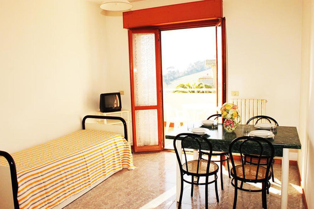 Residence Azzurro Масиняно Екстериор снимка