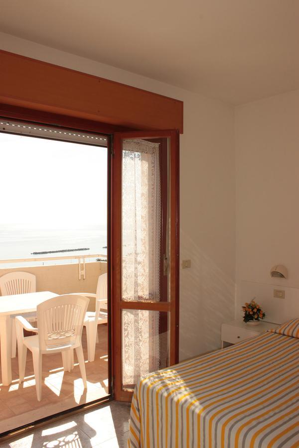 Residence Azzurro Масиняно Екстериор снимка