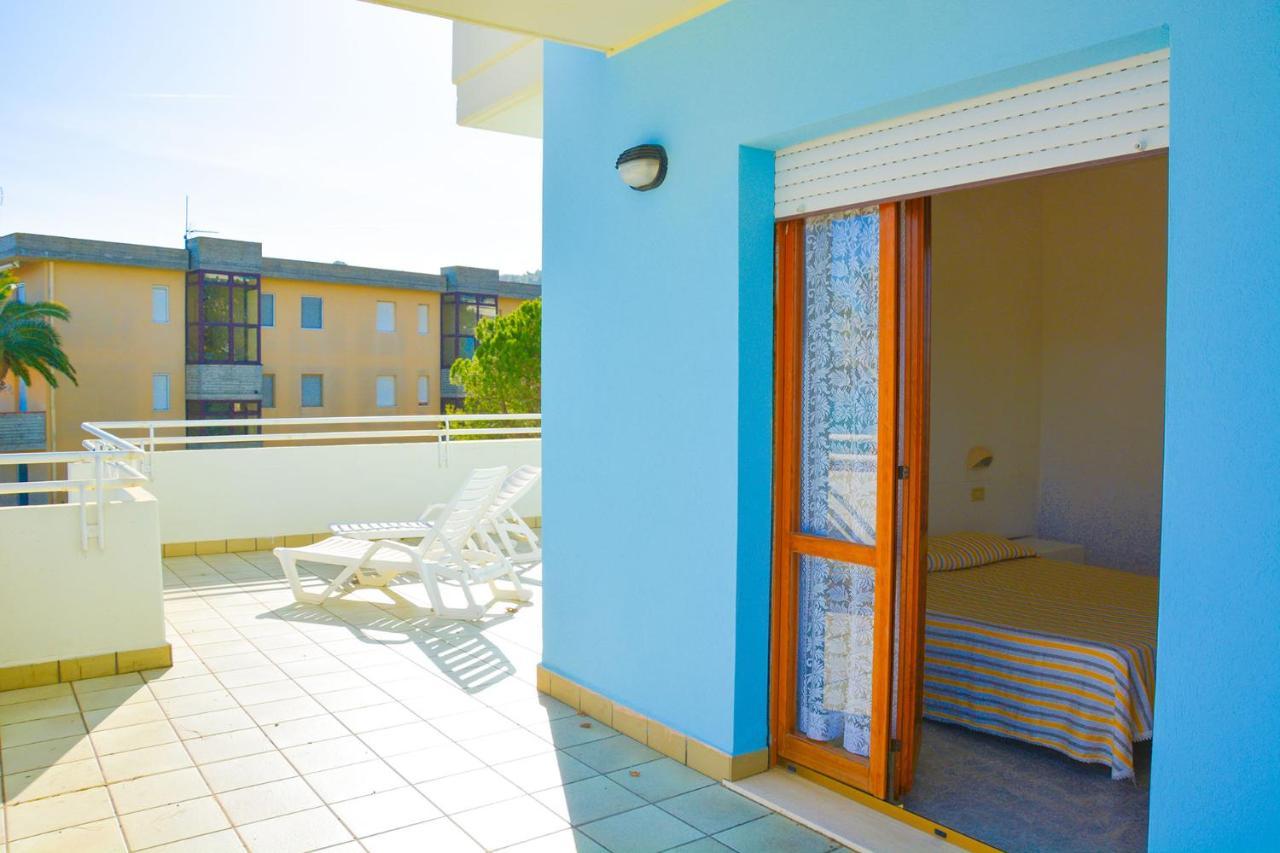 Residence Azzurro Масиняно Екстериор снимка